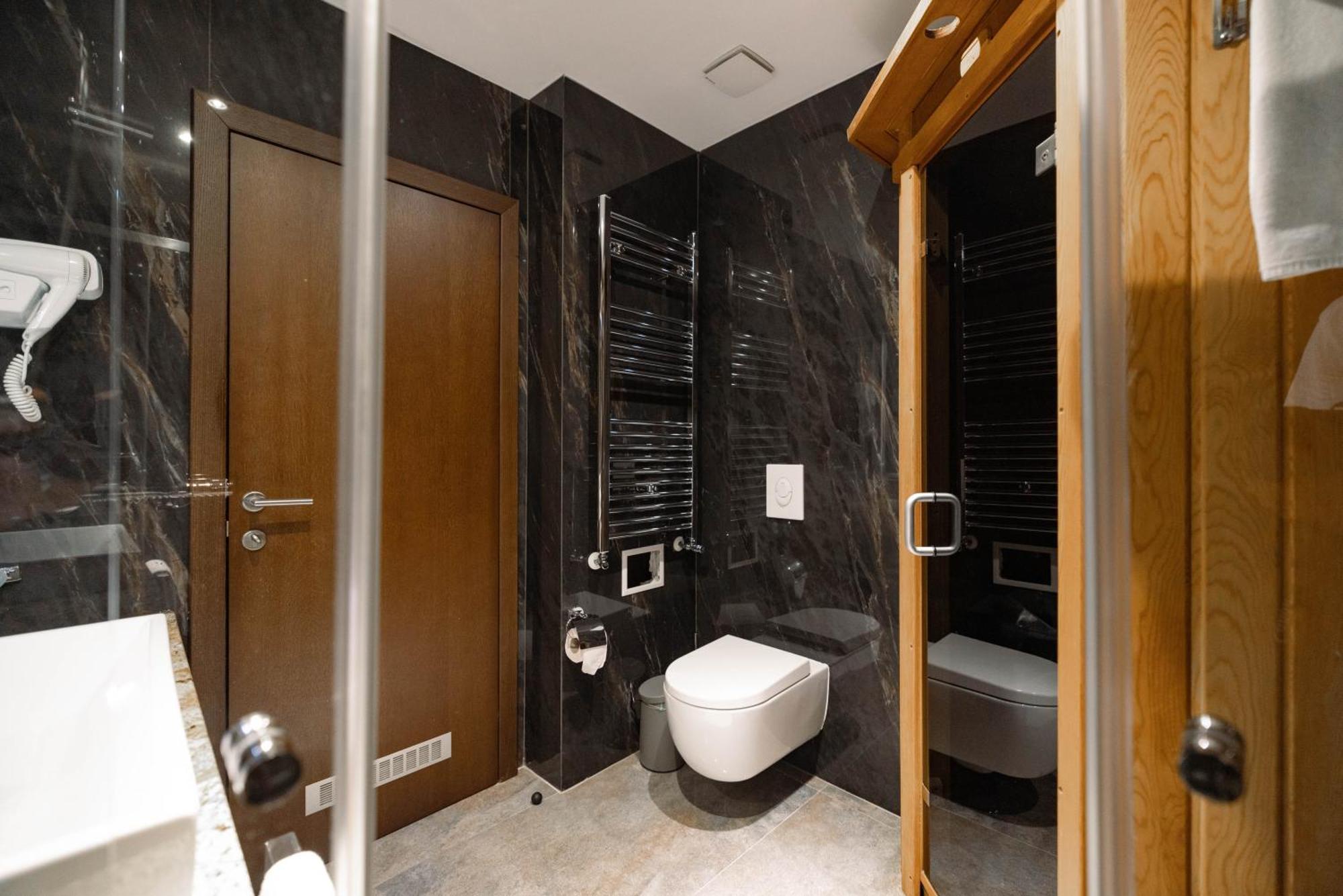 Hotel Prishtina Priştine Dış mekan fotoğraf