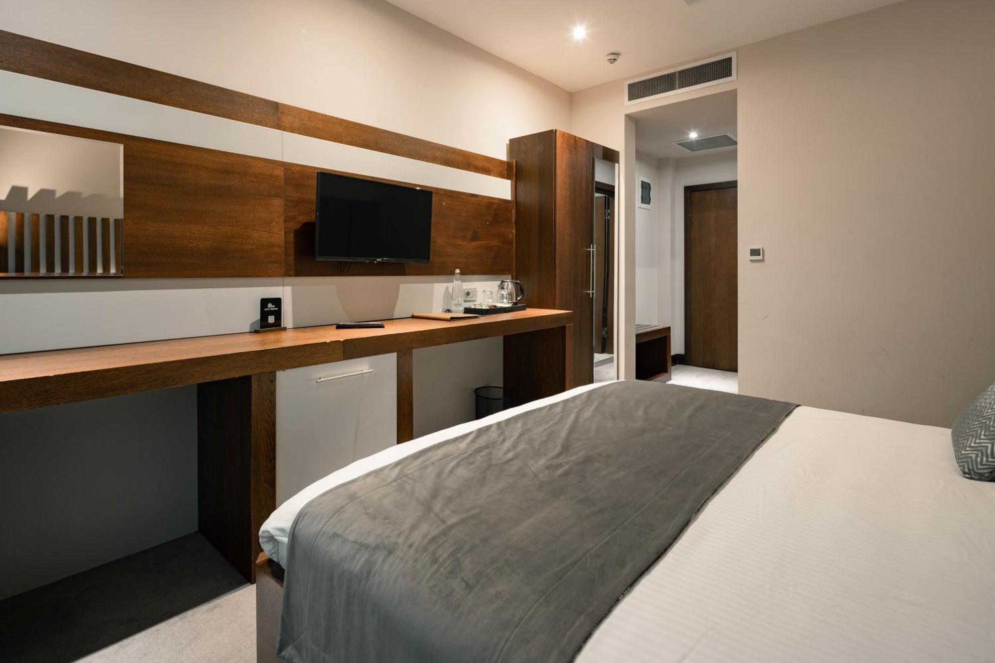 Hotel Prishtina Priştine Dış mekan fotoğraf